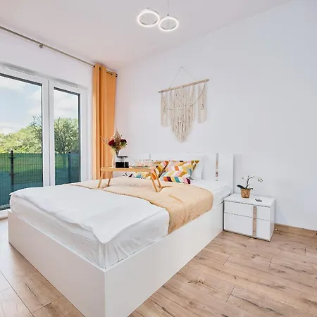 Grunwald - Parking & Terrace - By Rentujemy * ポズナン