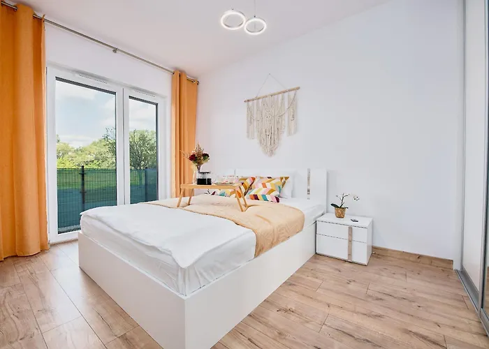 Grunwald - Parking & Terrace - By Rentujemy * Poznań