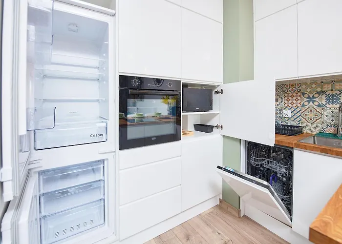 Apartment Grunwald - Parking & Terrace - By Rentujemy